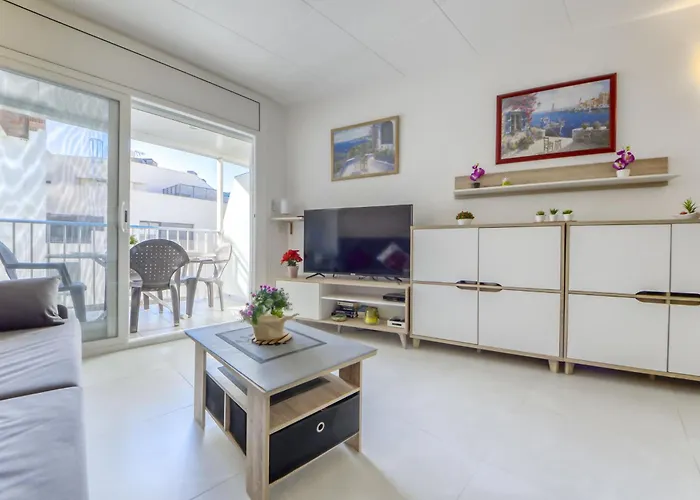 Palmeras By Interhome * Roses