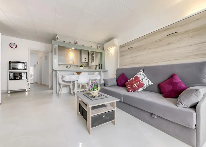 Palmeras By Interhome * Roses